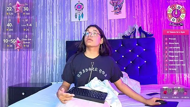 Hailey johnsonn online show from 09/30/25, 10:31