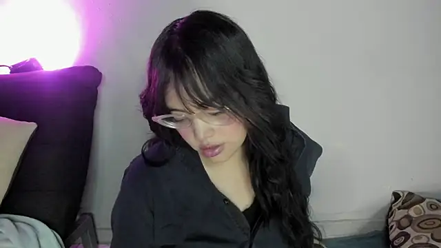 Snapshot of caro_lina20 chatting on 03/05/26, 05:31 caro lina20 online show from 03/05/26, 05:31