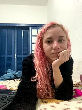 Snapshot of Bruna551 chatting on 09/09/25, 04:34 Bruna551 online show from 09/09/25, 04:34