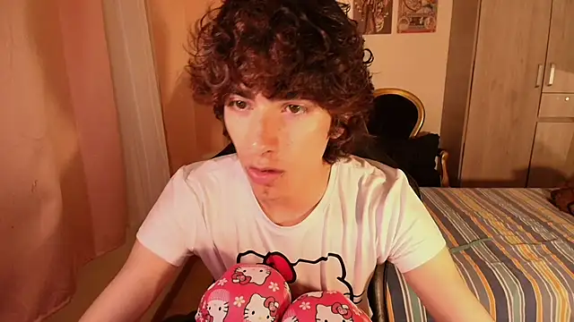 Nude Boy18 online show from 11/03/25, 01:51