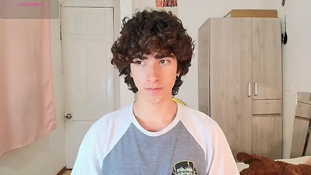 Nude Boy18 online show from 11/20/25, 05:29