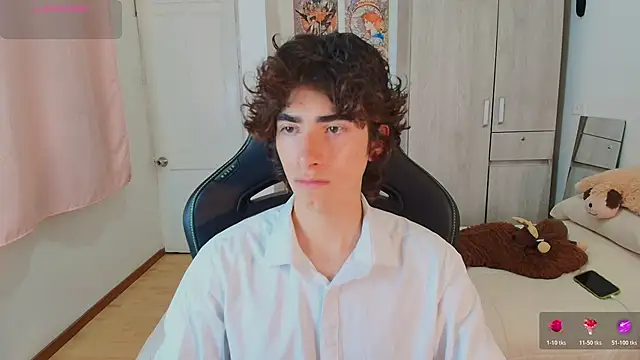 Nude Boy18 online show from 12/17/25, 01:44