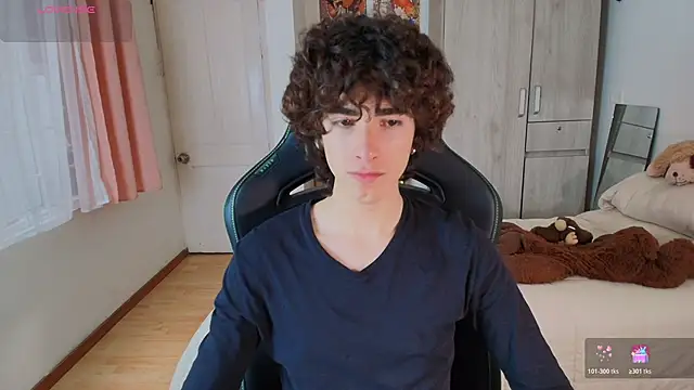 Nude Boy18 online show from 12/21/25, 09:22