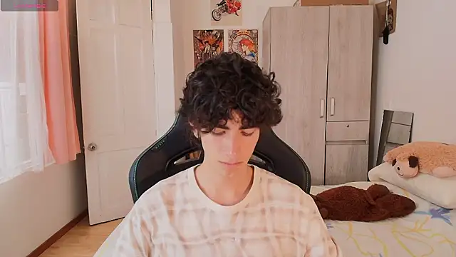 Nude Boy18 online show from 03/28/26, 08:08