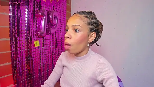 yumi hanna online show from 09/10/25, 11:16