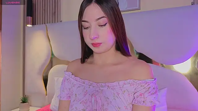 SofiJones  online show from 01/10/26, 12:23