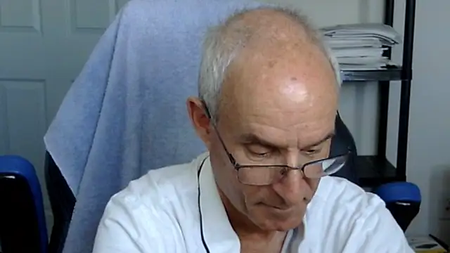 funone1999 online show from 10/31/25, 08:54