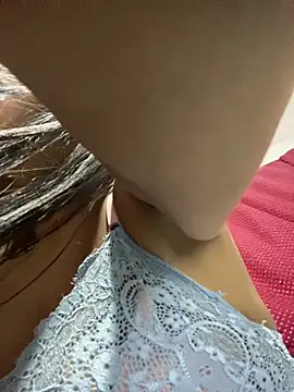 lucioliveira online show from 10/31/25, 04:52