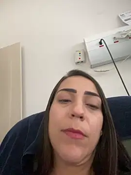 lucioliveira online show from 11/11/25, 03:23