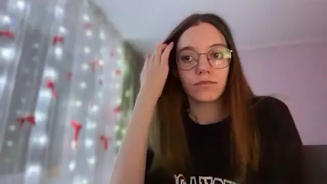 Snapshot of Vietero chatting on 02/25/26, 01:26 Vietero online show from 02/25/26, 01:26