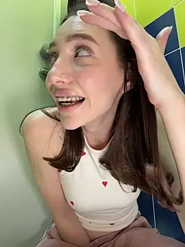 BallerinaCappuccino  online show from 04/18/26, 09:46