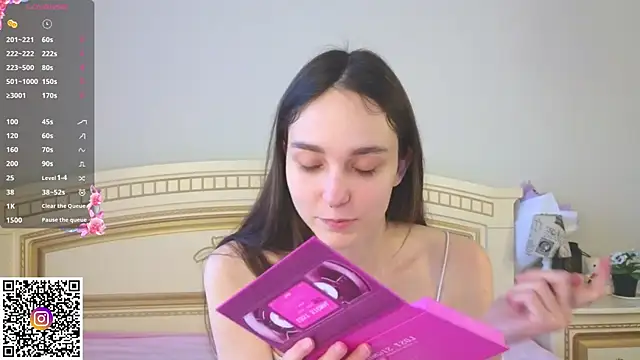 SoftieDream online show from 12/04/25, 06:23