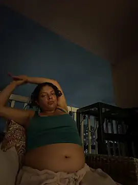 Snapshot of allybluee777 chatting on 05/30/26, 02:30 allybluee777 online show from 05/30/26, 02:30