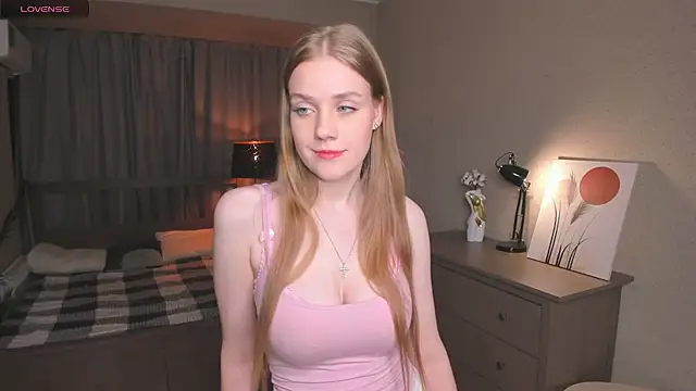 OdellaFrake online show from 09/20/25, 08:32