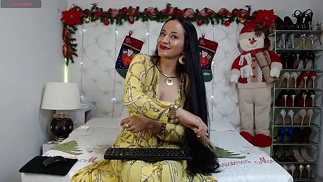 yury m2  online show from 12/04/25, 02:43