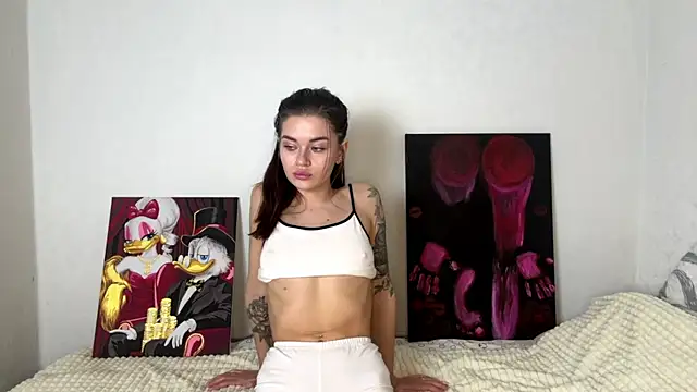 Petal Couple online show from 11/28/25, 09:45