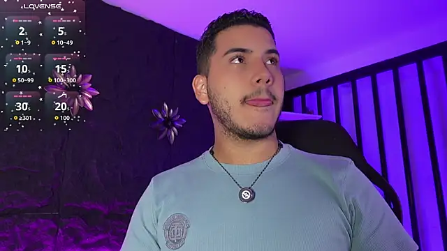 Axel grey  online show from 12/15/25, 12:09