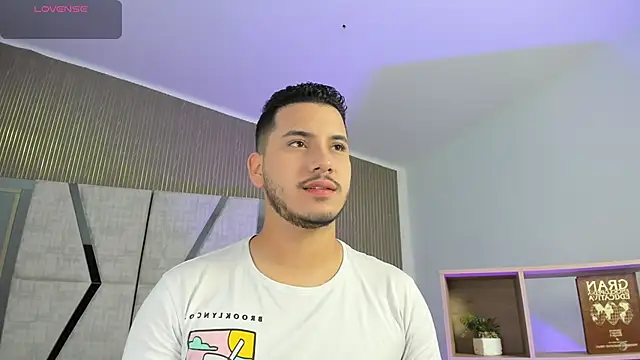 Axel grey  online show from 02/03/26, 12:21