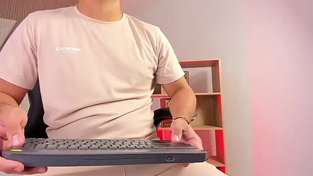 Axel grey  online show from 02/07/26, 12:42