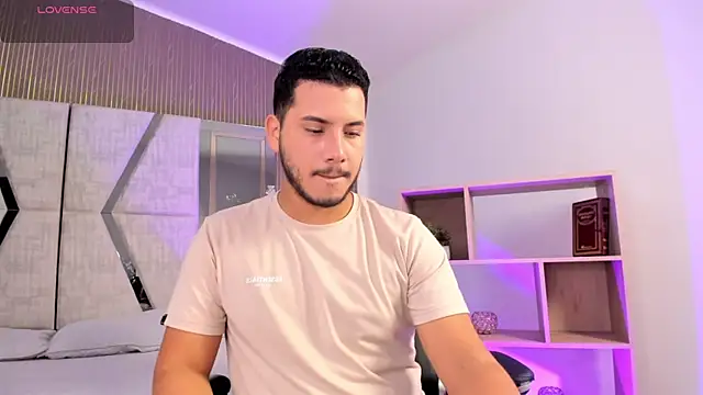 Axel grey  online show from 02/17/26, 12:45