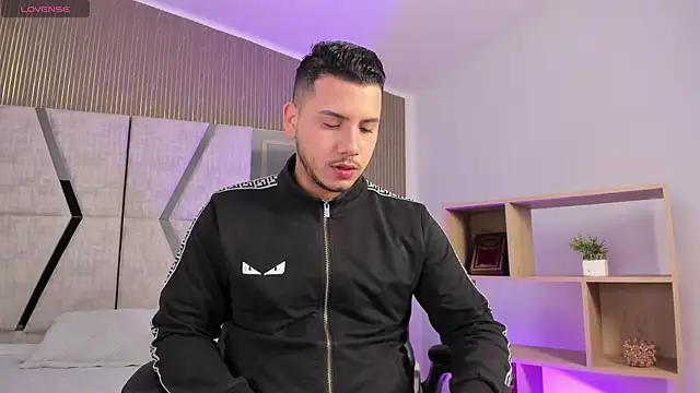 Axel grey  online show from 02/25/26, 12:26