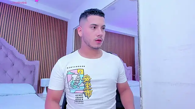 Axel grey  online show from 03/28/26, 05:18