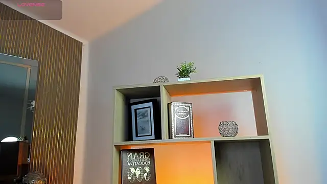 Axel grey  online show from 04/17/26, 12:52