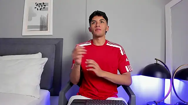 Tylerffoxx online show from 01/31/26, 08:18