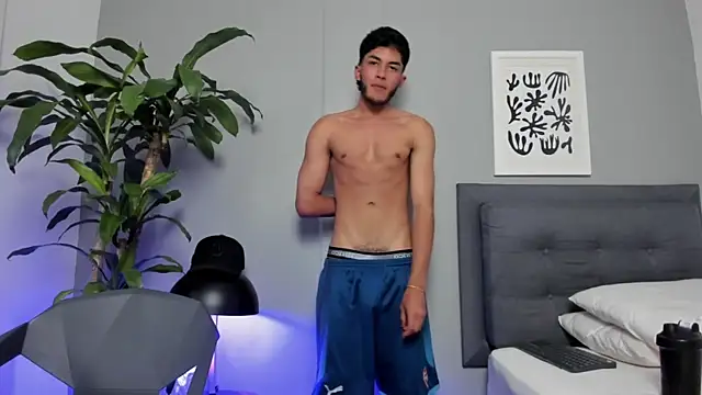 Tylerffoxx online show from 04/09/26, 08:25