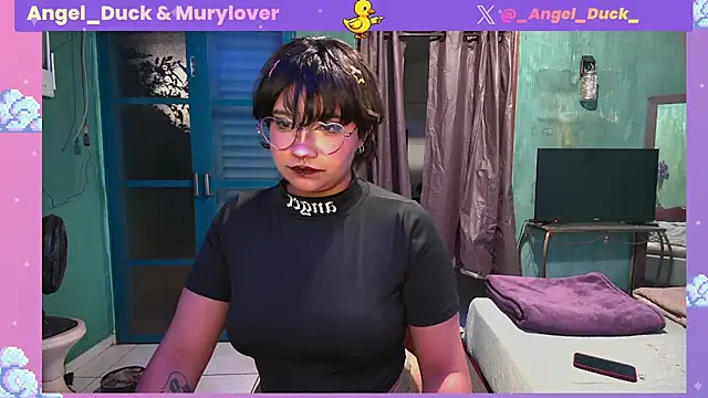 Snapshot of Angel_Duck chatting on 07/11/26, 11:17 Angel Duck online show from 07/11/26, 11:17
