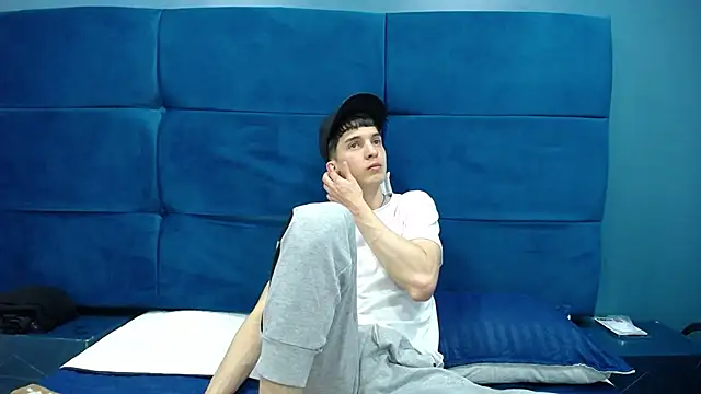 Jheampiiero online show from 10/14/25, 01:45