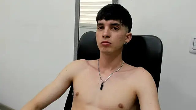 Jheampiiero online show from 04/10/26, 08:35