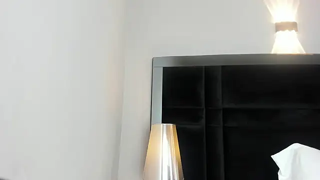 CarolineLee  online show from 03/18/26, 10:35