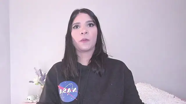 Laura-angeel online show from 02/07/26, 11:30