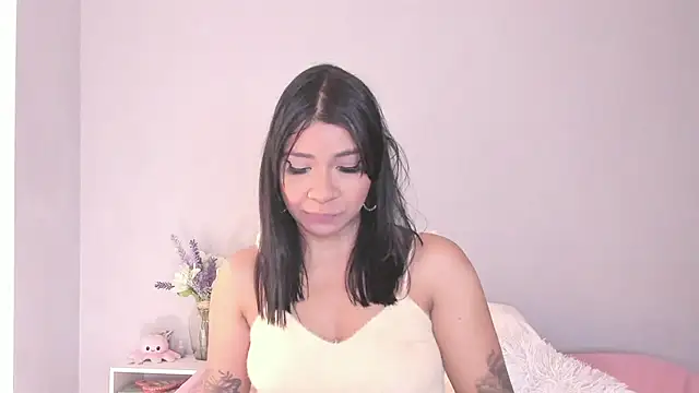 Laura-angeel online show from 02/09/26, 05:28