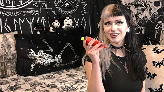 Paige Turner online show from 04/11/26, 03:22