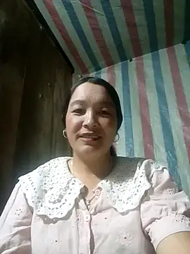 Snapshot of Bliss_rose chatting on 09/27/25, 03:33 Bliss rose online show from 09/27/25, 03:33