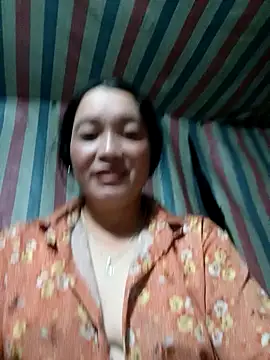 Snapshot of Bliss_rose chatting on 10/06/25, 12:24 Bliss rose online show from 10/06/25, 12:24