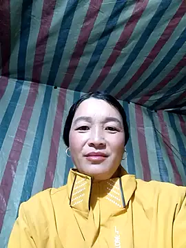 Snapshot of Bliss_rose chatting on 11/02/25, 02:14 Bliss rose online show from 11/02/25, 02:14