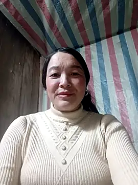 Snapshot of Bliss_rose chatting on 01/08/26, 01:24 Bliss rose online show from 01/08/26, 01:24