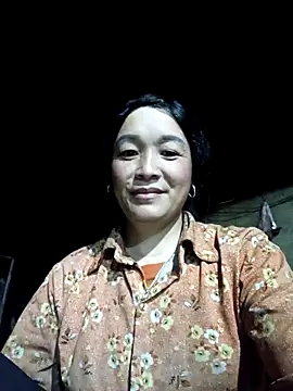 Snapshot of Bliss_rose chatting on 02/18/26, 12:34 Bliss rose online show from 02/18/26, 12:34