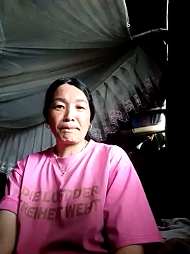 Snapshot of Bliss_rose chatting on 03/23/26, 02:48 Bliss rose online show from 03/23/26, 02:48