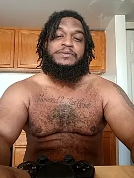 Snapshot of Longthickdick33 chatting on 05/08/26, 12:32 Longthickdick33 online show from 05/08/26, 12:32