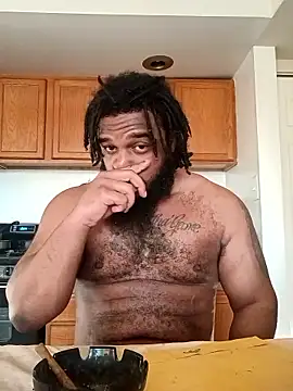 Snapshot of Longthickdick33 chatting on 05/17/26, 10:55 Longthickdick33 online show from 05/17/26, 10:55