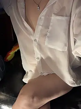 Snapshot of Siaka_201 chatting on 02/21/26, 01:17 Siaka 201 online show from 02/21/26, 01:17