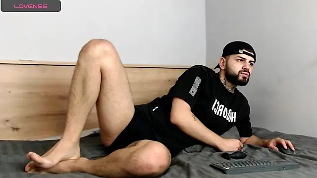 Snapshot of Killian_Vane chatting on 10/08/25, 12:03 Killian Vane online show from 10/08/25, 12:03