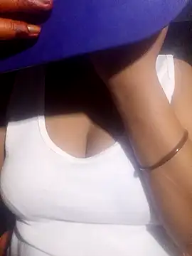 hottiebaba 01 online show from 10/13/25, 11:54