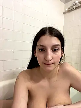 Snapshot of madsdeluxe chatting on 01/09/26, 03:53 madsdeluxe online show from 01/09/26, 03:53