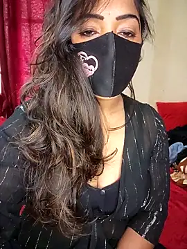 Snapshot of Hotbhabi305 chatting on 12/01/25, 04:06 Hotbhabi305 online show from 12/01/25, 04:06