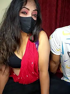 Snapshot of Hotbhabi305 chatting on 01/14/26, 06:02 Hotbhabi305 online show from 01/14/26, 06:02